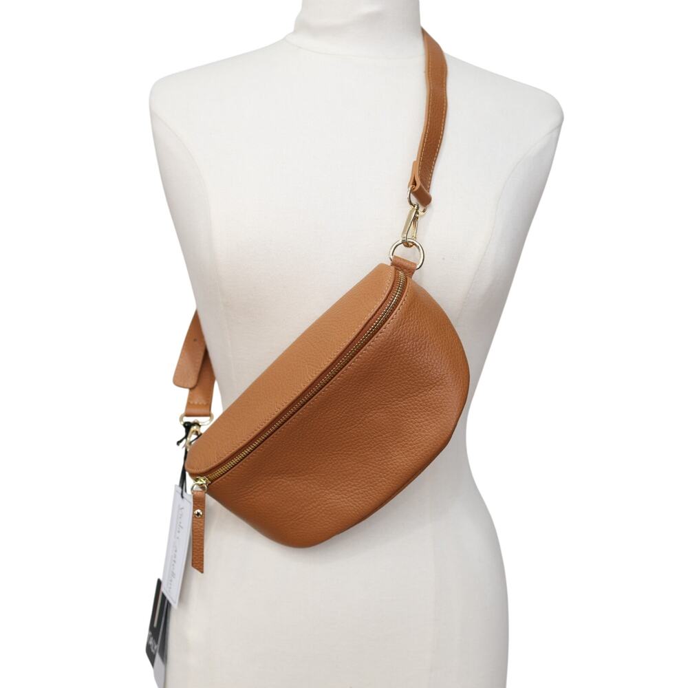 B0 Auth NWT New VIOLA CASTELLANI Italy Leather Crossbody Belt Mini Bag Tan